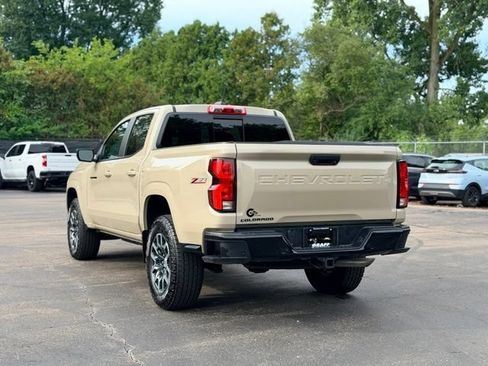Used 2023 Chevrolet Colorado Z71 w/ Z71 Convenience Package 2 AWD/4WD image 5
