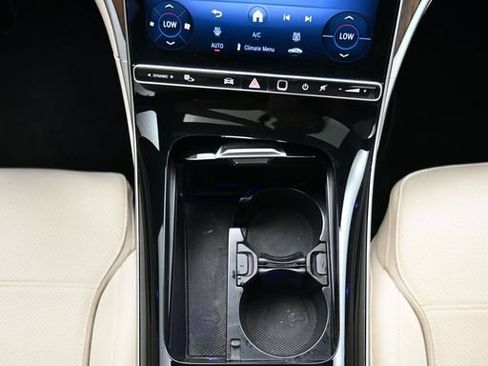 Used 2025 Mercedes-Benz C 300 Sedan image 23