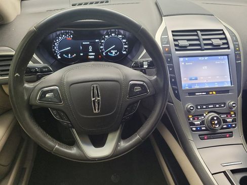 Used 2020 Lincoln MKZ image 22