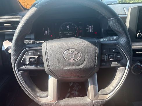 Used 2026 Toyota 4Runner SR5 AWD/4WD image 16