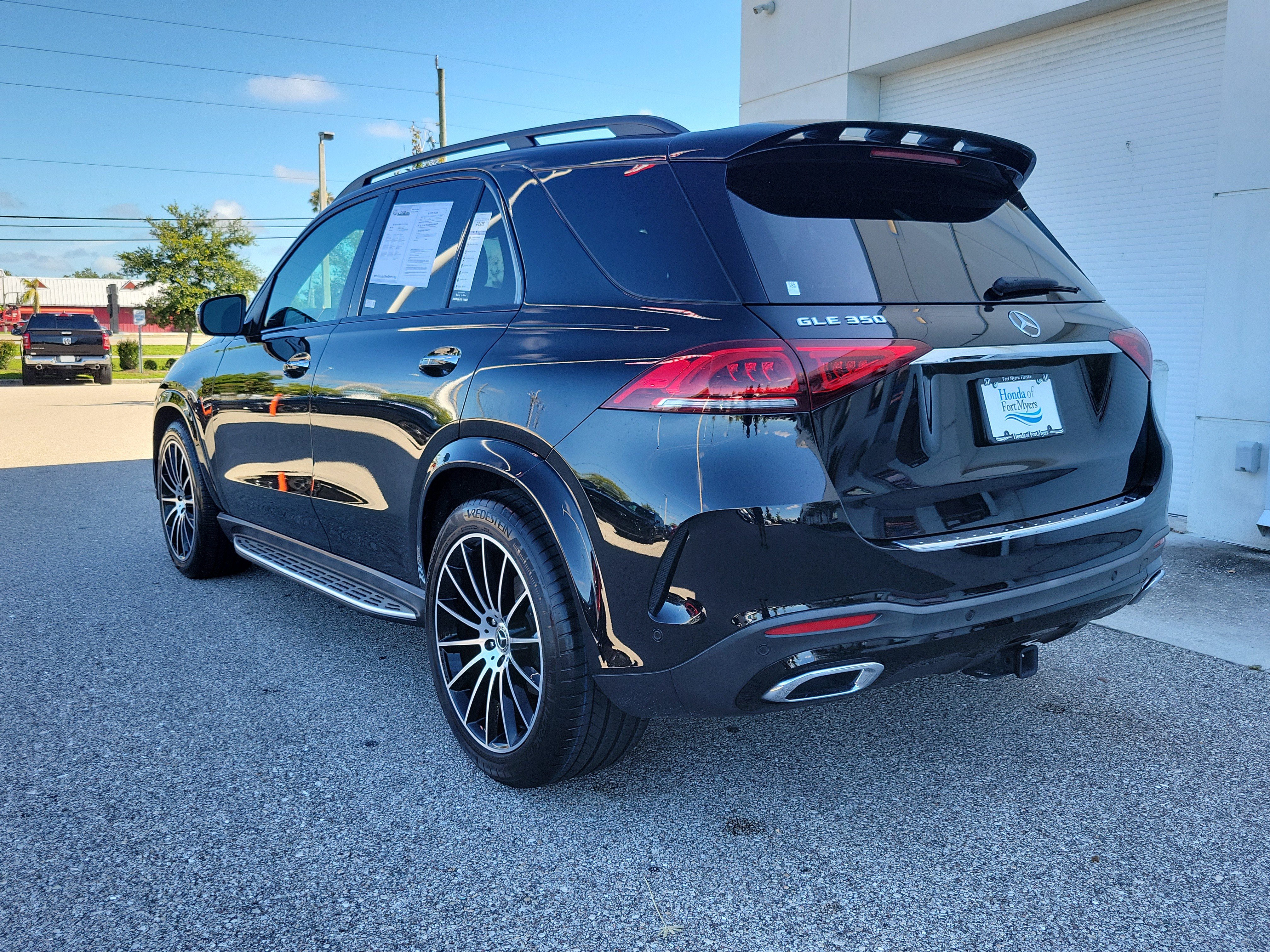 Used 2023 Mercedes-Benz GLE 350 image 4