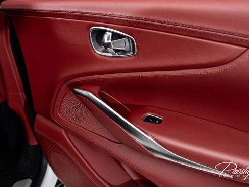 Used 2021 Aston Martin DBX image 43