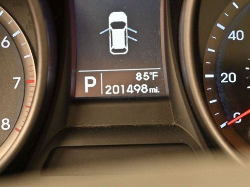 Used 2013 Hyundai Santa Fe Sport FWD image 20
