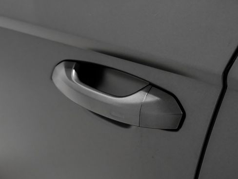 Used 2022 Lamborghini Urus image 38