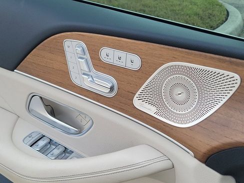 Used 2022 Mercedes-Benz GLS 450 4MATIC image 20