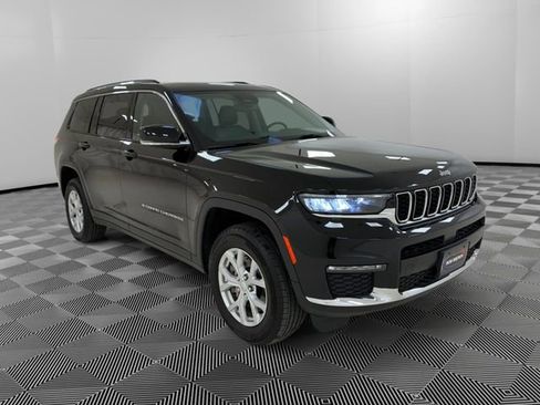 Used 2023 Jeep Grand Cherokee L Limited AWD/4WD image 7