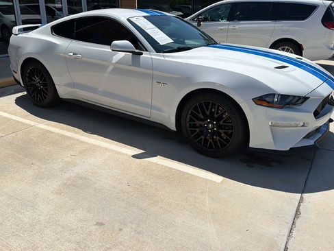 Used 2019 Ford Mustang GT w/ GT Performance Package RWD image 2