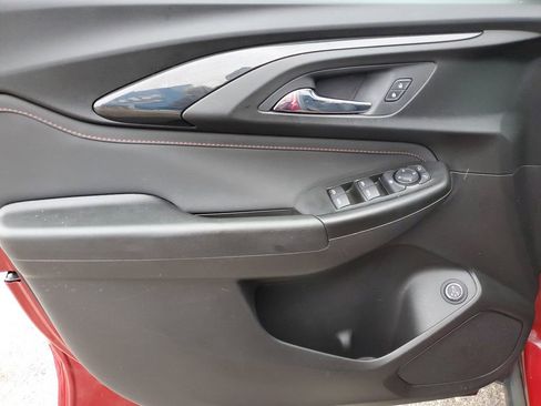 Certified 2021 Chevrolet TrailBlazer RS w/ Sun and Liftgate Package image 31