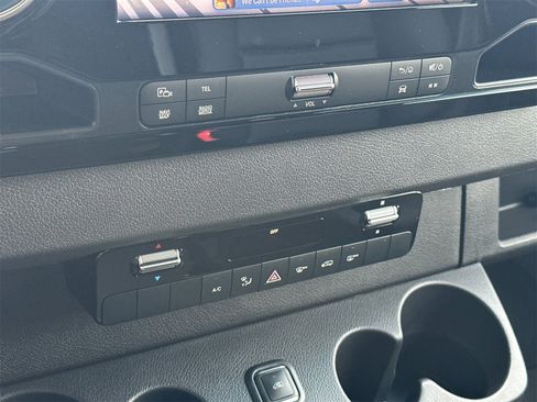 New 2025 Mercedes-Benz Sprinter 2500 image 23