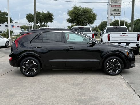 Used 2024 Kia Niro Wind FWD image 3