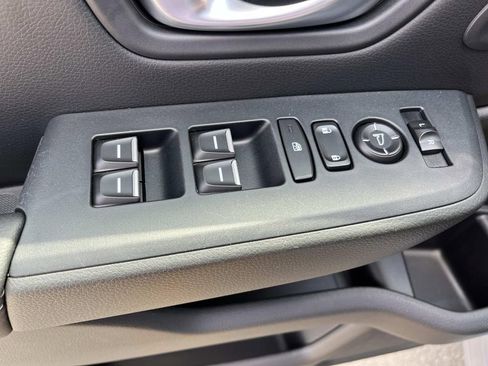 Used 2025 Honda Pilot Touring image 29