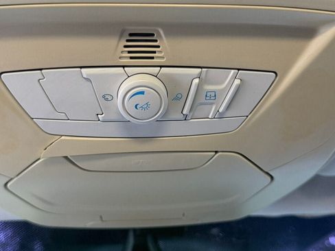 Used 2012 Ford Focus Titanium FWD image 35