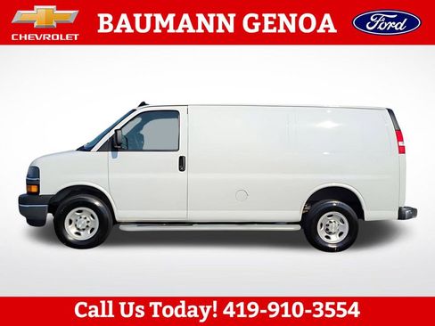 Used 2024 Chevrolet Express 2500 w/ Driver Convenience Package RWD image 9