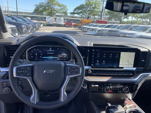 New 2026 Chevrolet Silverado 1500 LT Trail Boss w/ LT Trail Boss Premium Package AWD/4WD image 16