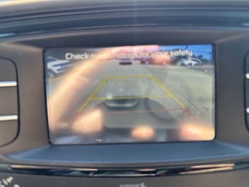 Used 2016 Kia Sorento LX w/ LX Convenience Package FWD image 17