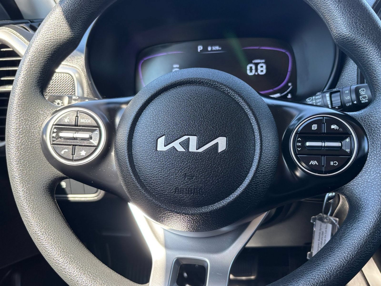 Used 2025 Kia Soul LX w/ LX Technology Package FWD image 27
