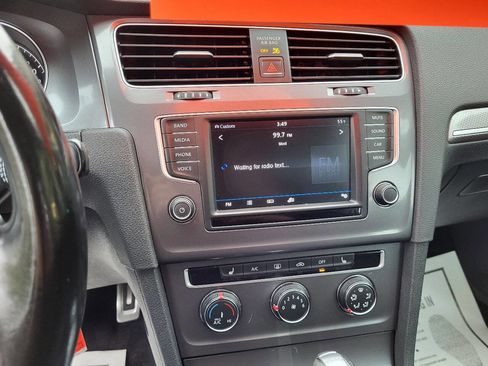 Used 2017 Volkswagen Golf Alltrack SE image 14