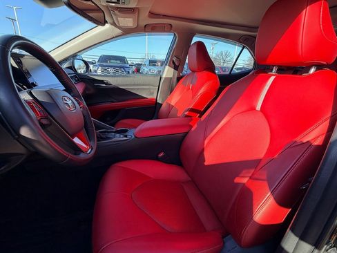 Used 2022 Toyota Camry XSE image 8