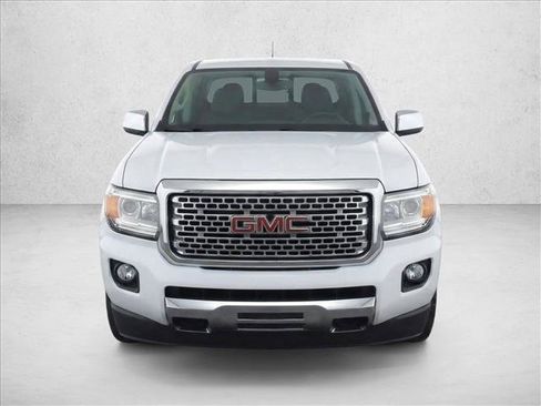 Used 2020 GMC Canyon Denali image 2