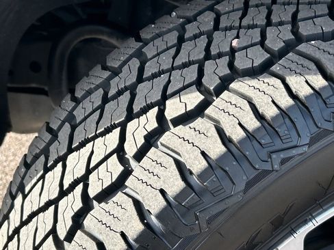 Used 2020 Chevrolet Colorado Z71 image 27