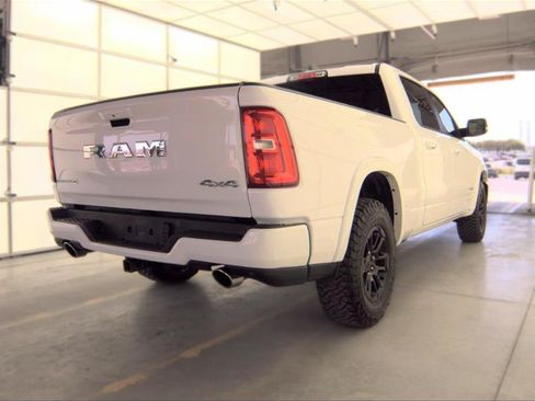 Used 2025 RAM 1500 Big Horn AWD/4WD image 9
