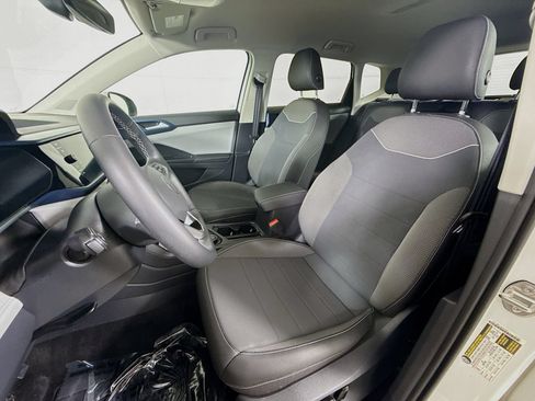 Certified 2024 Volkswagen Taos SE AWD/4WD image 5