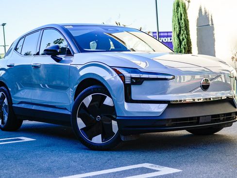 New 2025 Volvo EX30 Plus w/ Protection Package Premier image 1