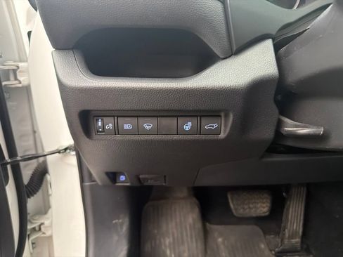 Used 2021 Toyota RAV4 XLE w/ Convenience Package AWD/4WD image 13