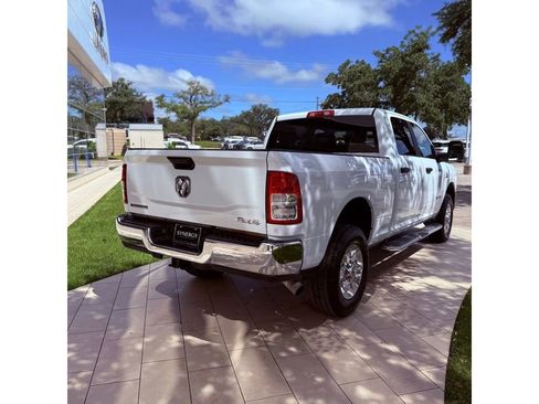 Used 2024 RAM 2500 Big Horn AWD/4WD image 6