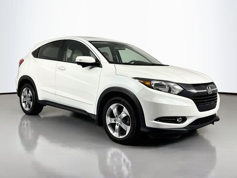 Certified 2017 Honda HR-V EX image 3