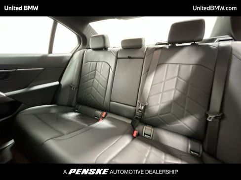 Used 2025 BMW 530i w/ M Sport Package image 21