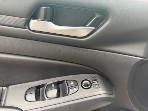 Used 2024 Nissan Altima 2.5 SV FWD image 26