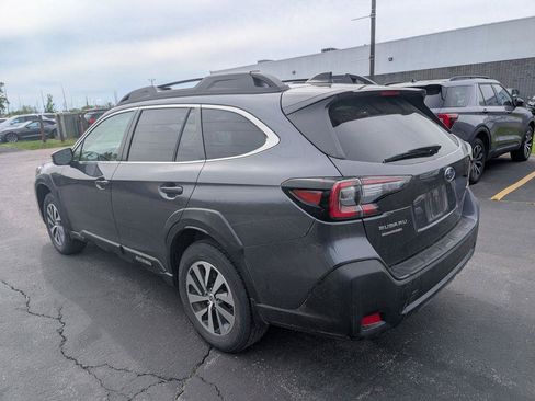 Used 2023 Subaru Outback Premium AWD/4WD image 6