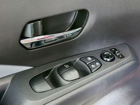 Used 2023 Nissan Kicks SR w/ SR Premium Package image 19