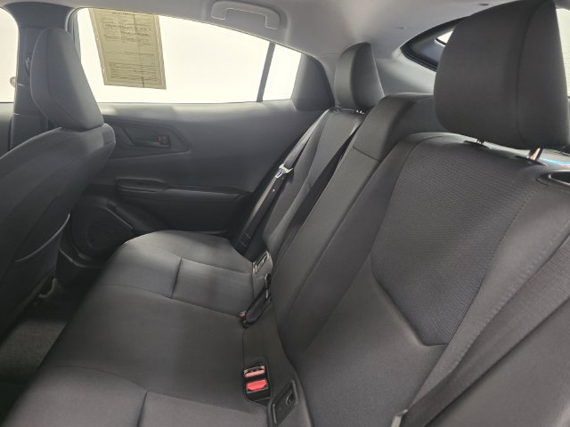 Used 2025 Toyota Prius LE FWD image 28