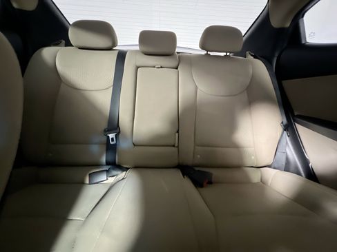 Used 2015 Hyundai Elantra SE w/ Option Group 02 FWD image 32