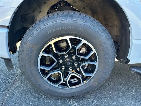 Certified 2022 Ford F150 XLT w/ Equipment Group 302A High image 15