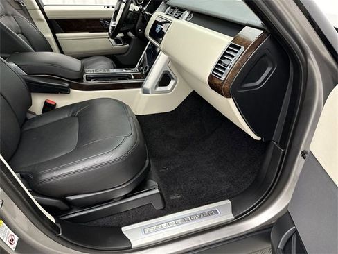 Used 2020 Land Rover Range Rover Long Wheelbase HSE image 25