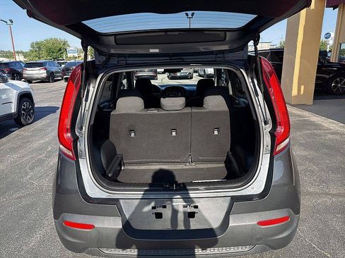 Used 2022 Kia Soul S FWD image 17