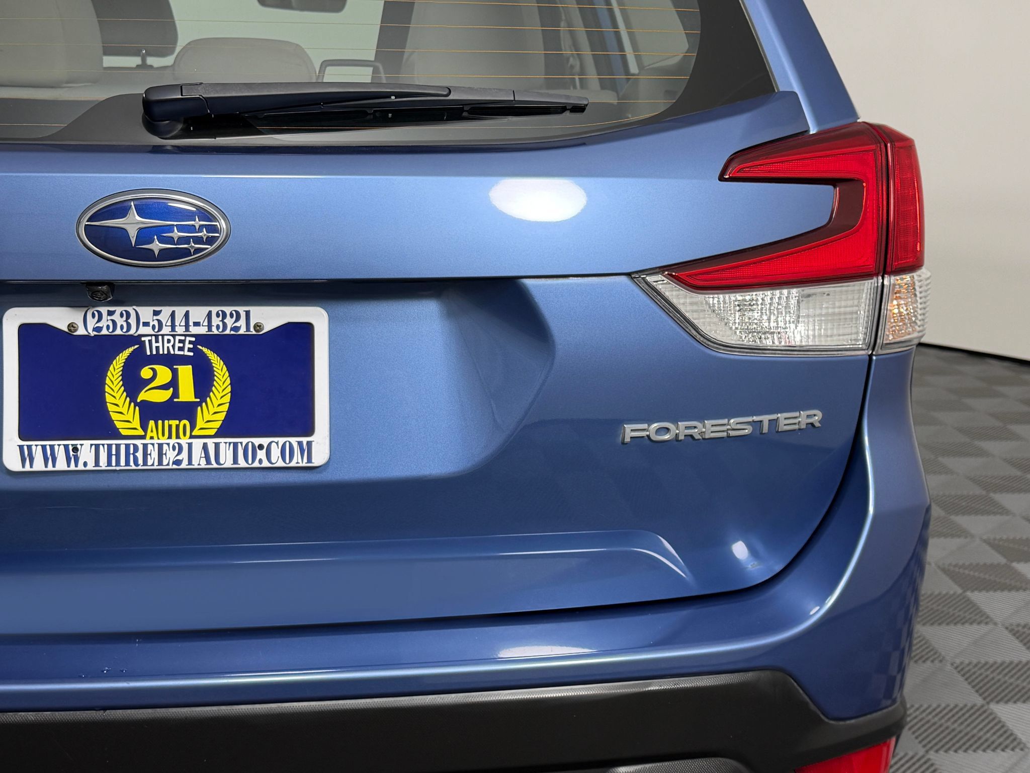 Used 2021 Subaru Forester AWD/4WD image 11