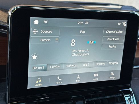 Used 2018 Lincoln Navigator Reserve w/ Technology Package AWD/4WD image 17