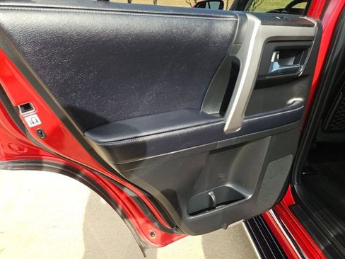 Used 2020 Toyota 4Runner Limited image 12