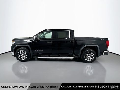 Used 2022 GMC Sierra 1500 SLT AWD/4WD image 8