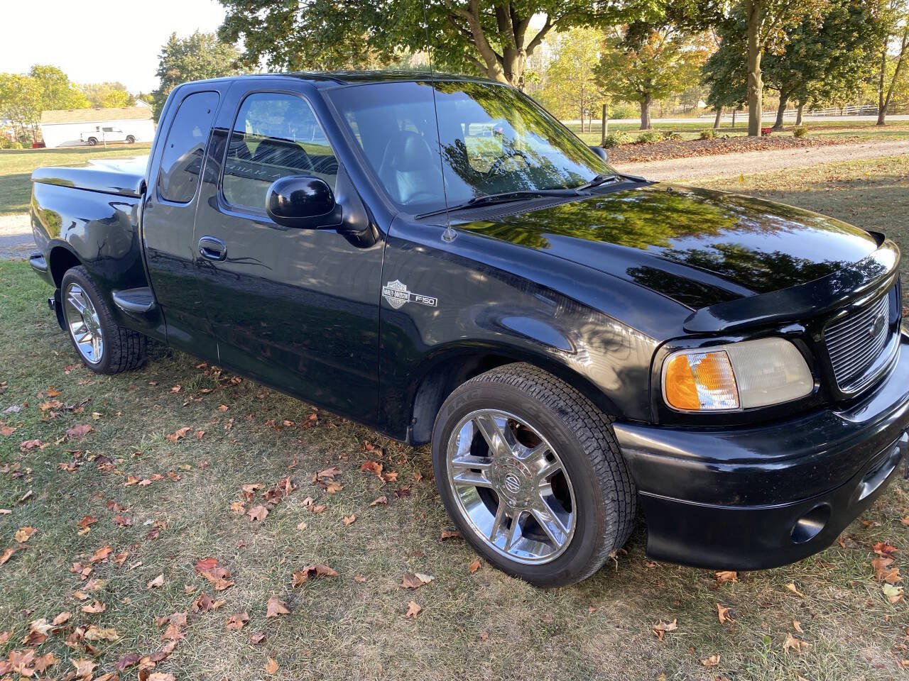 Used 2000 Ford F150 Harley-Davidson RWD image 2