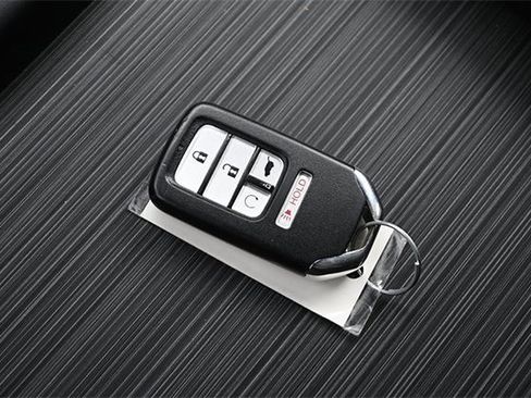 Certified 2022 Honda Pilot Touring image 38