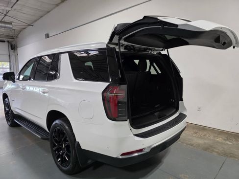 Used 2025 Chevrolet Tahoe LS AWD/4WD image 5