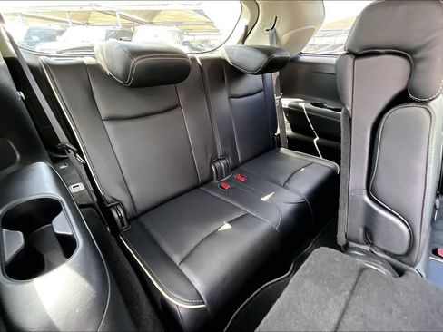 Used 2019 INFINITI QX60 Luxe w/ Essential Package FWD image 39