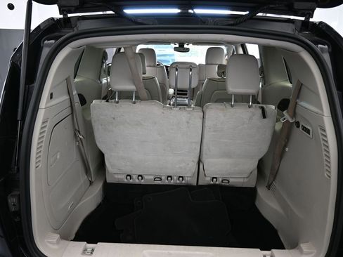 Used 2019 Chrysler Pacifica Limited image 42