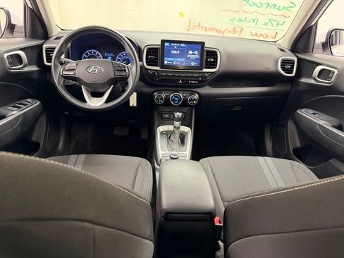 Used 2022 Hyundai Venue SEL image 31