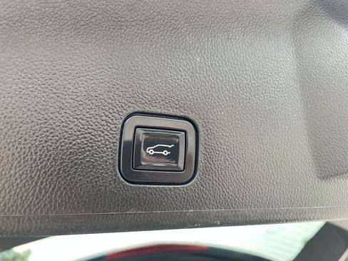 Used 2016 Cadillac SRX Performance w/ Midnight Edition Package AWD/4WD image 18